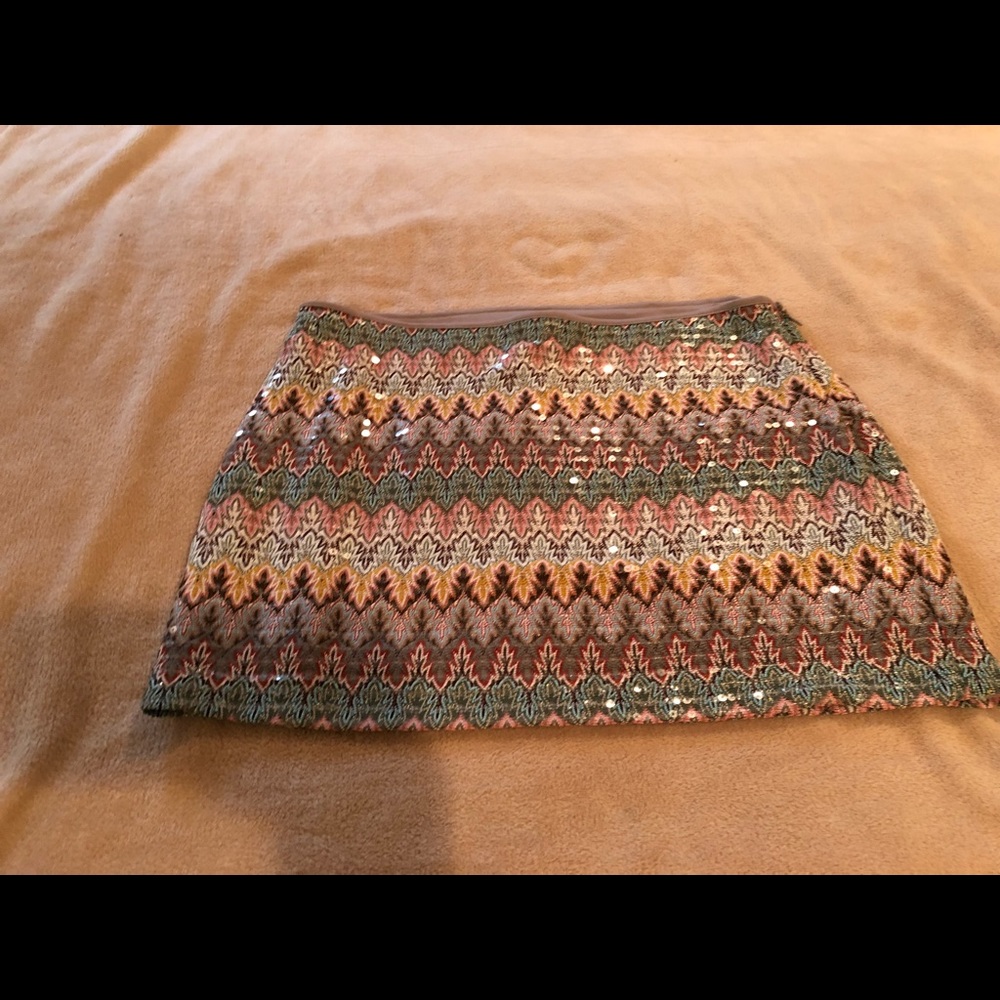 Express sequence skirt